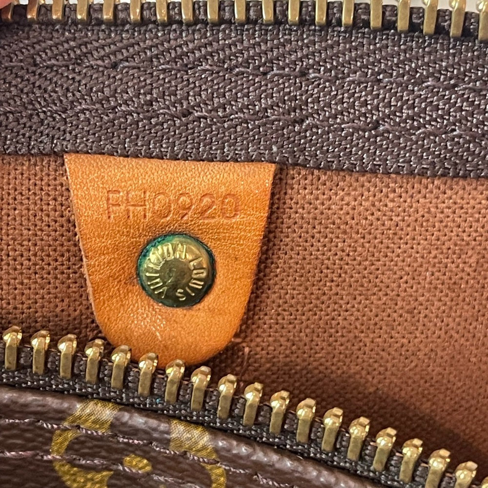Louis Vuitton Monogram Canvas Travel Keepall Bag Brown and Tan - Picture 12 of 12